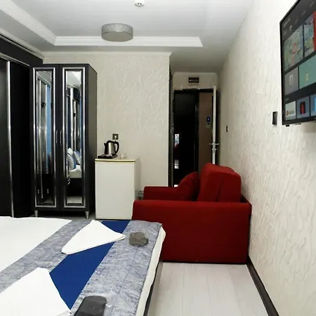 Blue Aparthotel 3*
