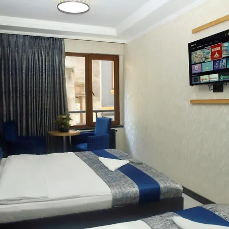 Blue Aparthotel 3*