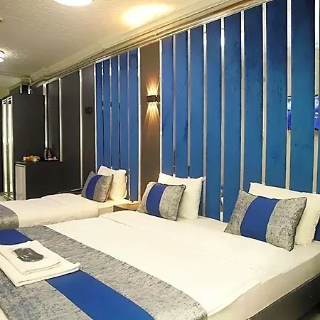 Blue Hotel apartamentowy Stambuł